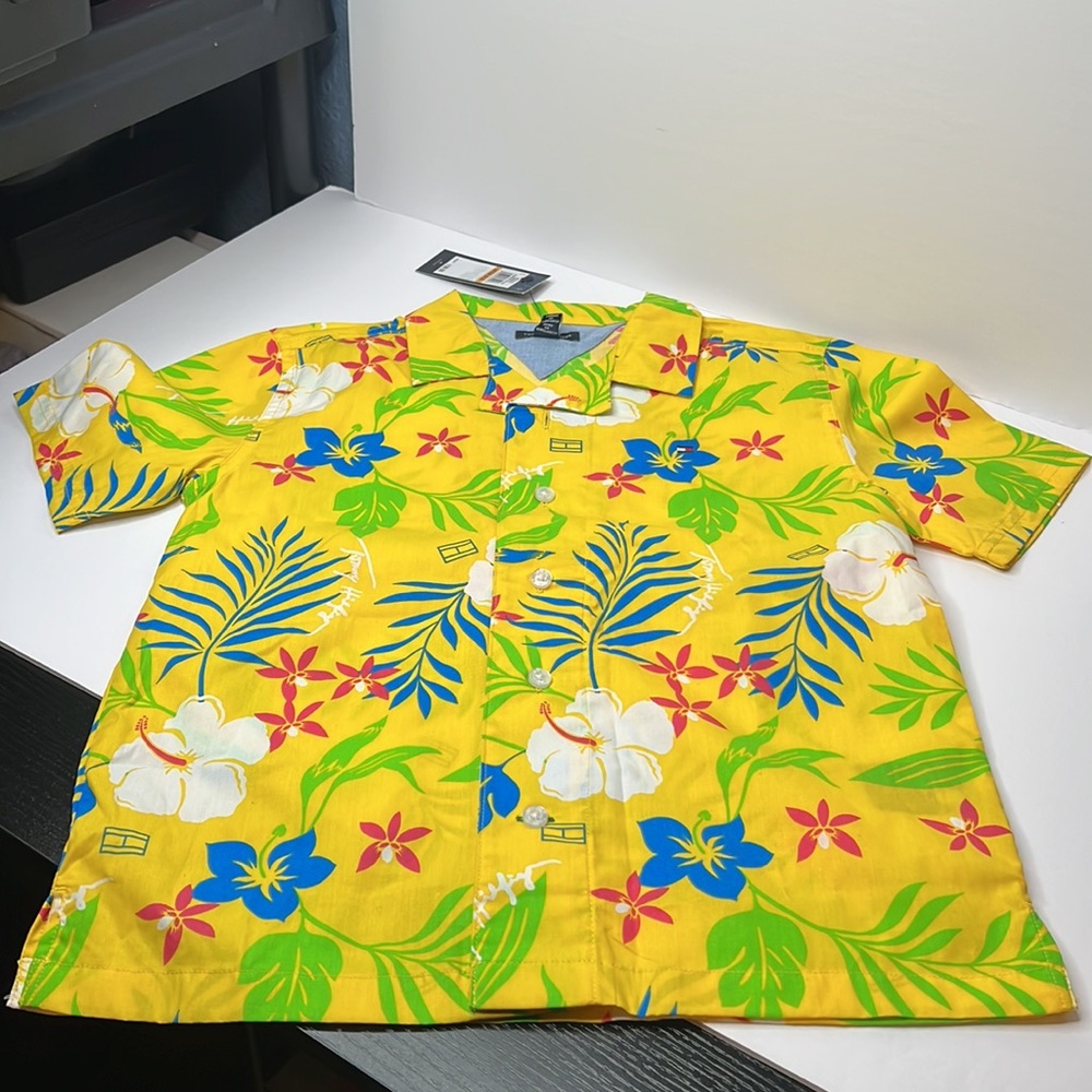 Tommy Hilfiger Boys' Short Sleeve Woven Button-Down Shirt - Picture 3 of 8